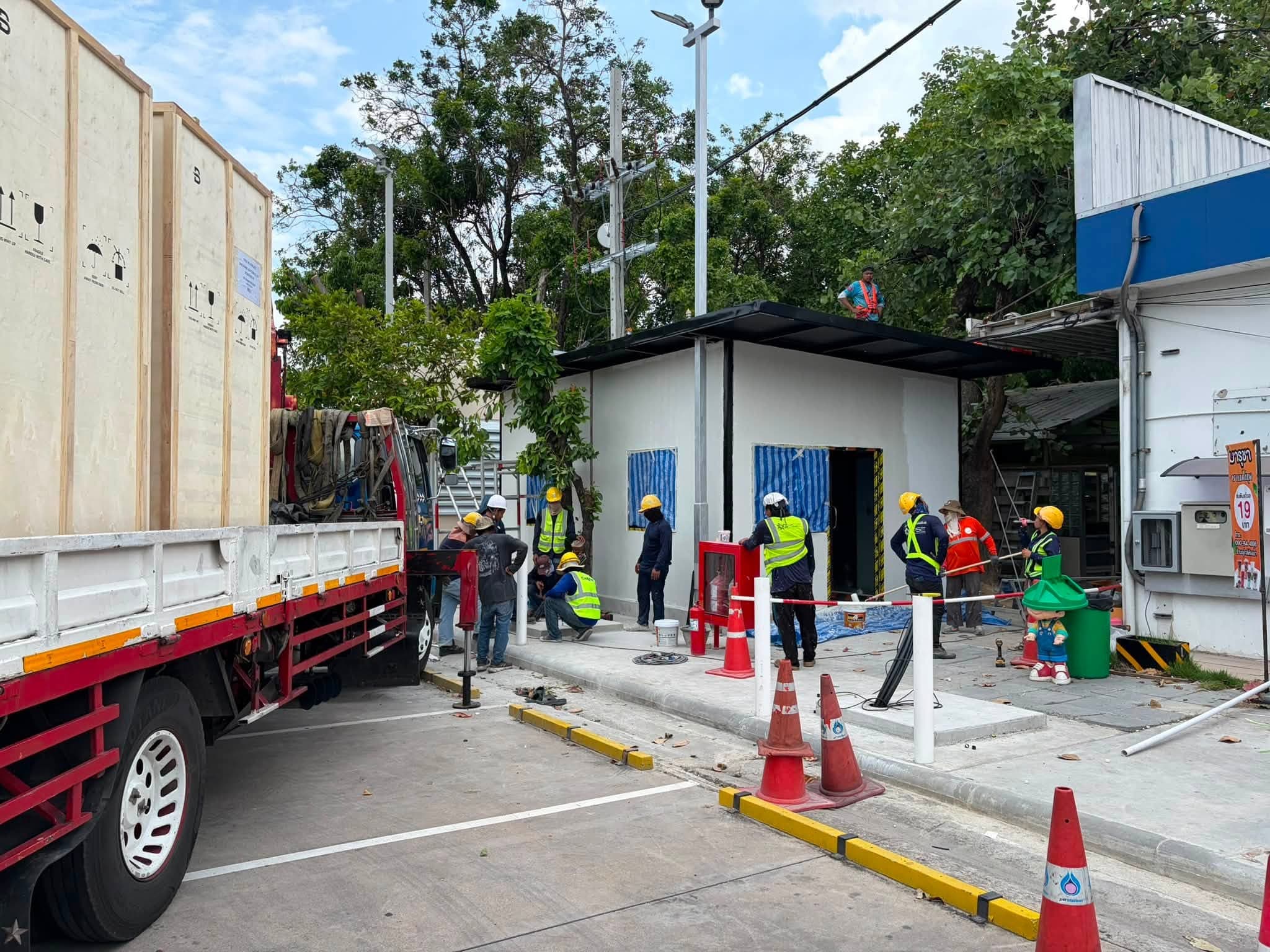ติดตั้งเครื่องชาร์จ Beny 320kW จำนวน 6 เครื่องที่กิ่งแก้ว (ขายเครื่อง)