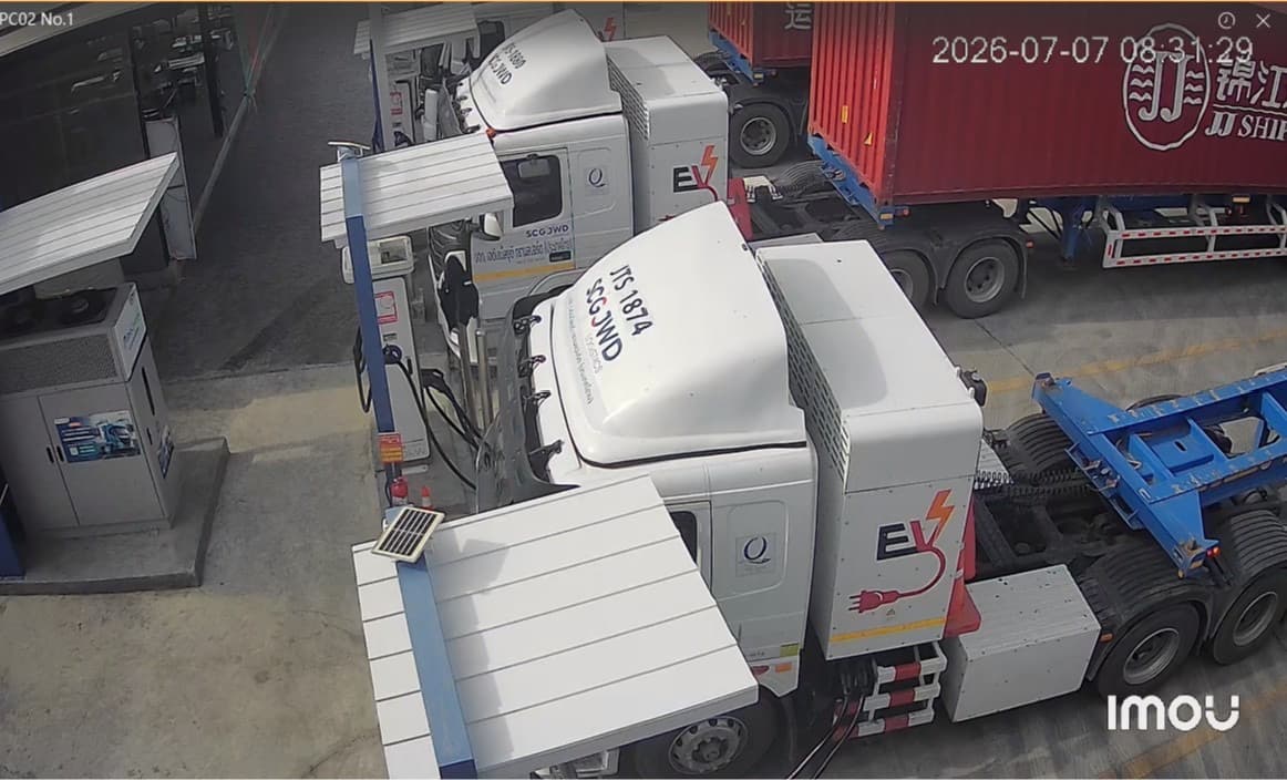 Multiple SCG JWD electric trucks charging together at the Laem Chabang station