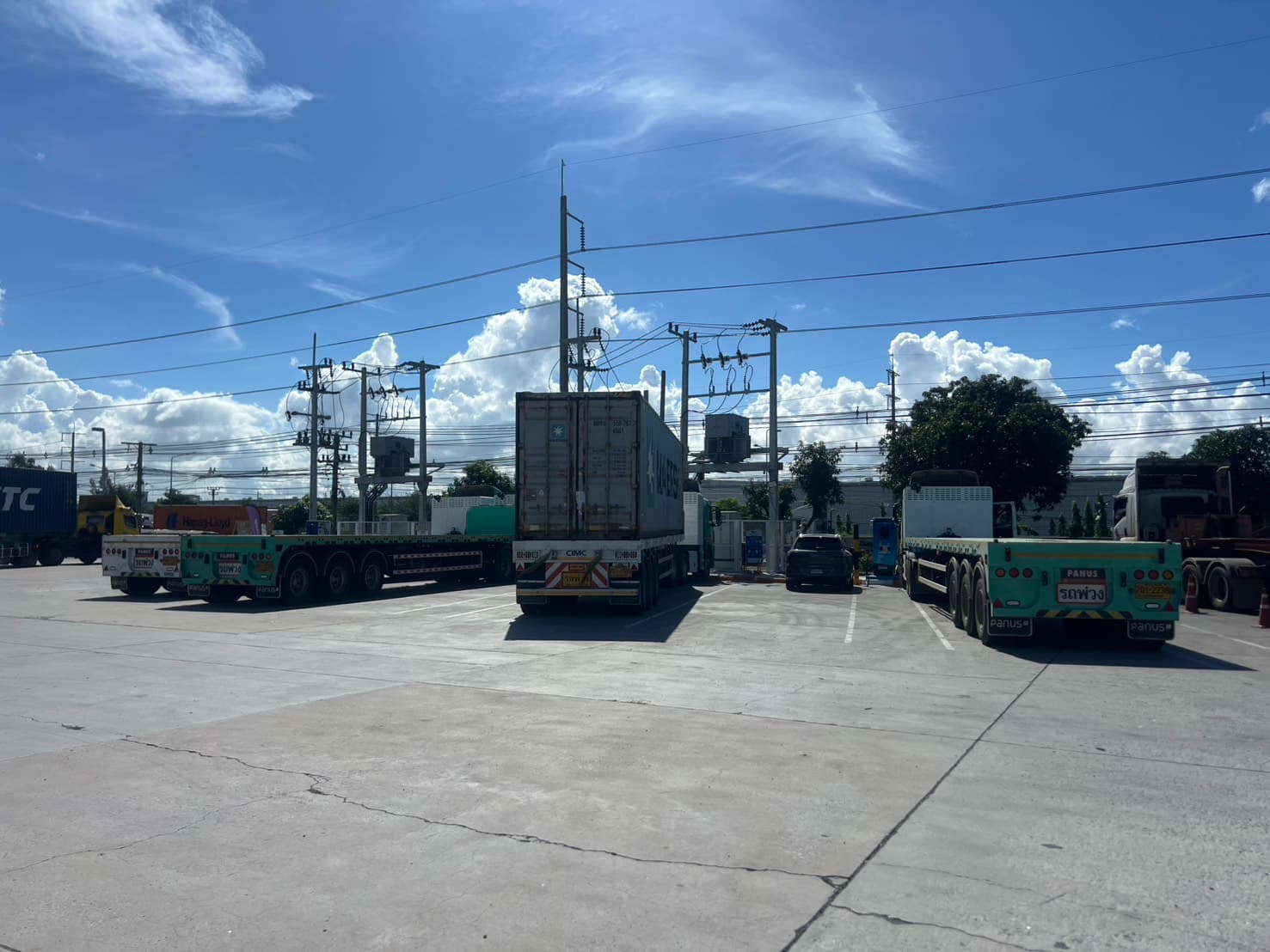 EV charging bays at the Bangchak Laem Chabang station, 360kW liquid-cooled chargers (Super K Power)