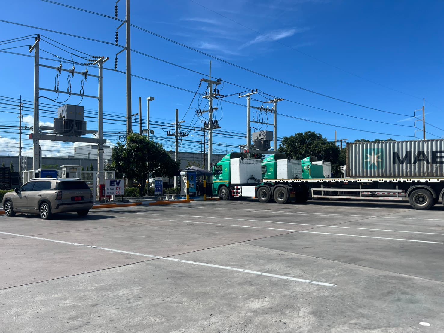 A Maersk container truck charging at the Bangchak Laem Chabang (Super K Power) EV station